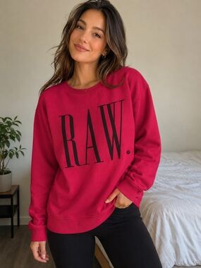 RAW Graphic Crewneck Sweatshirt in Berry Size Small